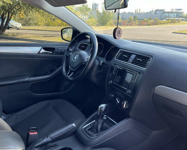 Белый Фольксваген Джетта, объемом двигателя 1.39 л и пробегом 174 тыс. км за 9100 $, фото 10 на Automoto.ua