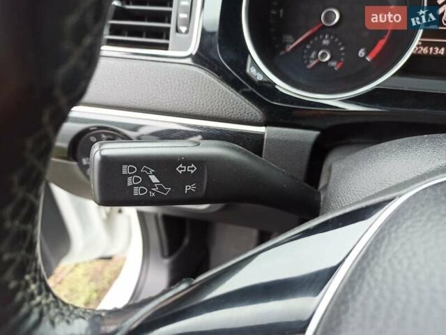 Белый Фольксваген Джетта, объемом двигателя 1.6 л и пробегом 226 тыс. км за 12500 $, фото 33 на Automoto.ua