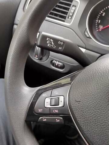 Фольксваген Джетта 2016 в Вышгороде на Automoto.ua Белый Фольксваген Джетта, объемом двигателя 1.39 л и пробегом 122 тыс. км за 11300 $, фото 11 на Automoto.ua