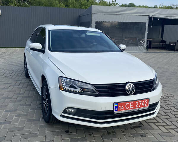 Фольксваген Джетта 2016 в Полтаве на Automoto.ua Белый Фольксваген Джетта, объемом двигателя 1.8 л и пробегом 280 тыс. км за 12000 $, фото 1 на Automoto.ua