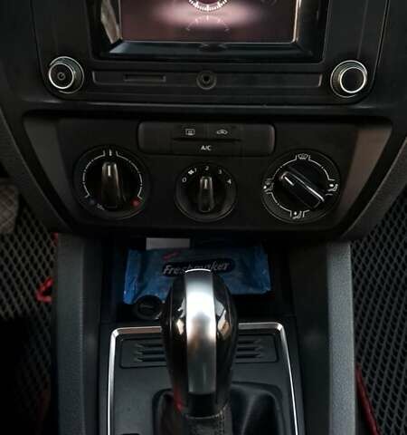 Білий Фольксваген Джетта, об'ємом двигуна 1.39 л та пробігом 197 тис. км за 9400 $, фото 17 на Automoto.ua