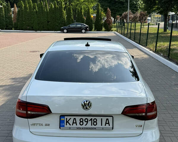 Білий Фольксваген Джетта, об'ємом двигуна 1.4 л та пробігом 154 тис. км за 10700 $, фото 6 на Automoto.ua