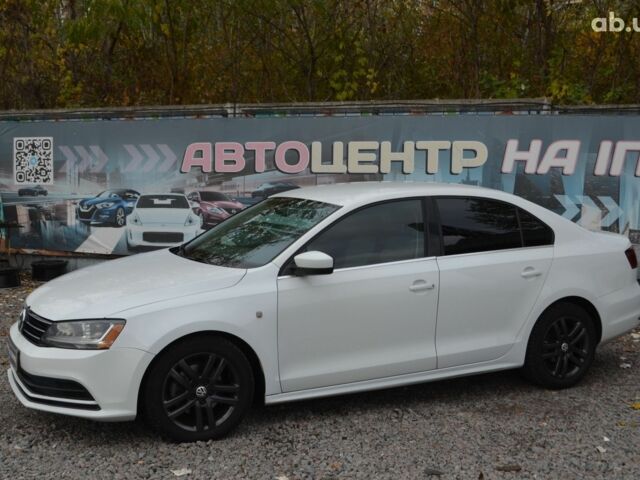 Фольксваген Джетта 2016 в Киеве на Automoto.ua Белый Фольксваген Джетта, объемом двигателя 0 л и пробегом 118 тыс. км за 11200 $, фото 3 на Automoto.ua
