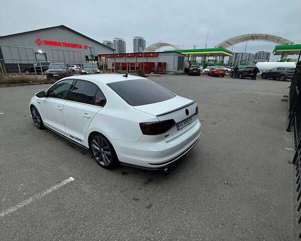 Белый Фольксваген Джетта, объемом двигателя 2 л и пробегом 106 тыс. км за 12500 $, фото 8 на Automoto.ua