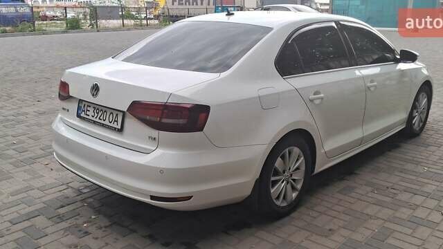 Белый Фольксваген Джетта, объемом двигателя 1.6 л и пробегом 206 тыс. км за 12000 $, фото 3 на Automoto.ua