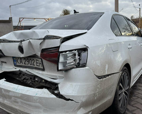 Фольксваген Джетта 2016 в Кривом Роге на Automoto.ua Белый Фольксваген Джетта, объемом двигателя 1.8 л и пробегом 110 тыс. км за 5500 $, фото 7 на Automoto.ua