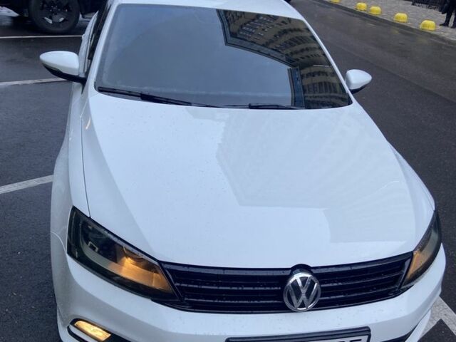 Белый Фольксваген Джетта, объемом двигателя 1.6 л и пробегом 180 тыс. км за 10600 $, фото 2 на Automoto.ua