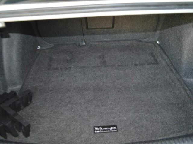 Белый Фольксваген Джетта, объемом двигателя 1.8 л и пробегом 72 тыс. км за 1400 $, фото 12 на Automoto.ua