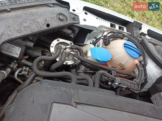 Белый Фольксваген Джетта, объемом двигателя 1.6 л и пробегом 226 тыс. км за 12500 $, фото 13 на Automoto.ua