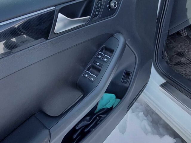 Белый Фольксваген Джетта, объемом двигателя 1.6 л и пробегом 256 тыс. км за 10999 $, фото 9 на Automoto.ua