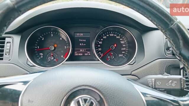 Білий Фольксваген Джетта, об'ємом двигуна 1.6 л та пробігом 301 тис. км за 9000 $, фото 8 на Automoto.ua