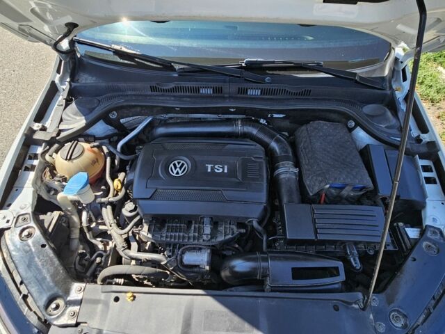 Білий Фольксваген Джетта, об'ємом двигуна 2 л та пробігом 179 тис. км за 11500 $, фото 2 на Automoto.ua