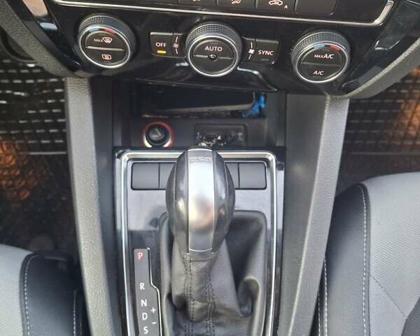 Белый Фольксваген Джетта, объемом двигателя 1.6 л и пробегом 201 тыс. км за 9800 $, фото 17 на Automoto.ua