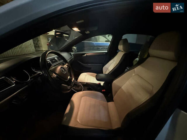 Белый Фольксваген Джетта, объемом двигателя 1.8 л и пробегом 118 тыс. км за 13500 $, фото 12 на Automoto.ua