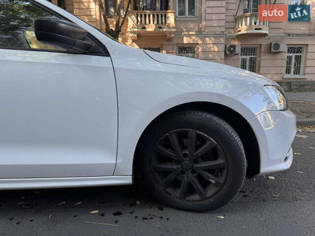 Белый Фольксваген Джетта, объемом двигателя 1.4 л и пробегом 133 тыс. км за 8200 $, фото 4 на Automoto.ua