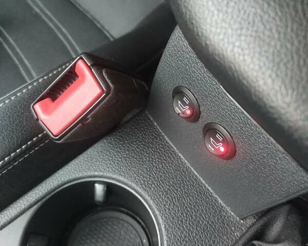 Белый Фольксваген Джетта, объемом двигателя 1.6 л и пробегом 171 тыс. км за 10800 $, фото 62 на Automoto.ua