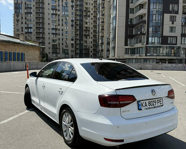 Білий Фольксваген Джетта, об'ємом двигуна 1.6 л та пробігом 173 тис. км за 11000 $, фото 5 на Automoto.ua