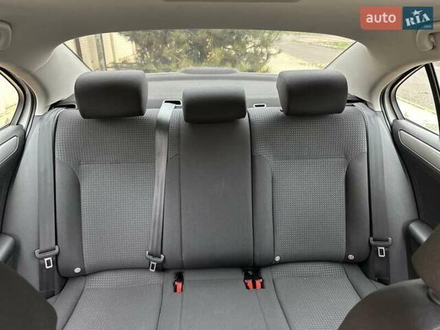 Белый Фольксваген Джетта, объемом двигателя 1.6 л и пробегом 52 тыс. км за 14800 $, фото 37 на Automoto.ua