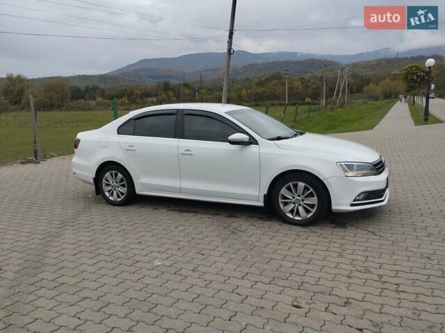 Фольксваген Джетта 2016 в Сваляве на Automoto.ua Белый Фольксваген Джетта, объемом двигателя 1.6 л и пробегом 219 тыс. км за 11300 $, фото 21 на Automoto.ua