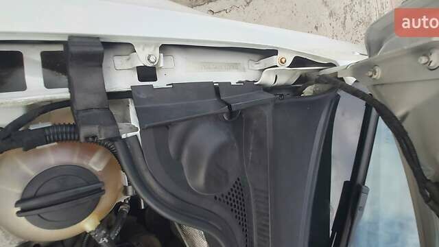 Белый Фольксваген Джетта, объемом двигателя 1.4 л и пробегом 141 тыс. км за 9500 $, фото 32 на Automoto.ua