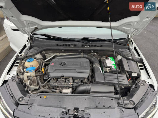 Білий Фольксваген Джетта, об'ємом двигуна 1.8 л та пробігом 103 тис. км за 13000 $, фото 18 на Automoto.ua