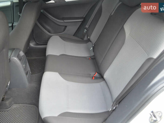 Фольксваген Джетта 2016 в Киеве на Automoto.ua Белый Фольксваген Джетта, объемом двигателя 1.39 л и пробегом 118 тыс. км за 11200 $, фото 13 на Automoto.ua