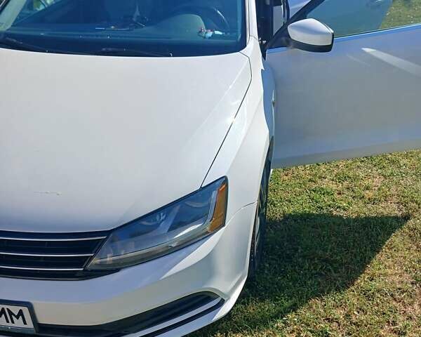 Фольксваген Джетта 2016 в Киеве на Automoto.ua Белый Фольксваген Джетта, объемом двигателя 1.4 л и пробегом 110 тыс. км за 11200 $, фото 3 на Automoto.ua