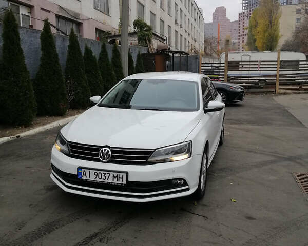 Белый Фольксваген Джетта, объемом двигателя 1.6 л и пробегом 245 тыс. км за 10500 $, фото 2 на Automoto.ua