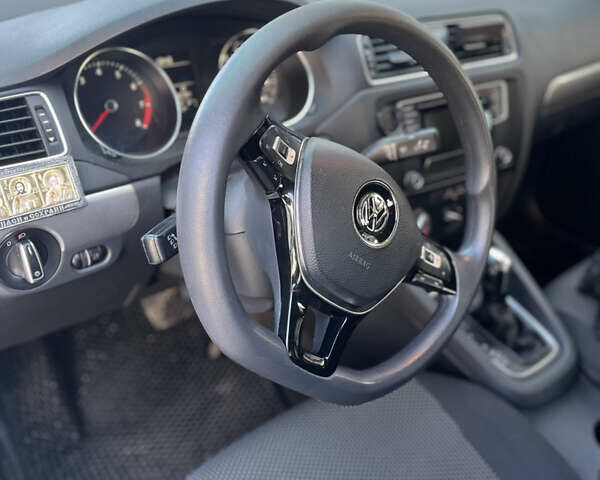 Фольксваген Джетта 2016 в Тернополе на Automoto.ua Белый Фольксваген Джетта, объемом двигателя 1.39 л и пробегом 181 тыс. км за 9999 $, фото 7 на Automoto.ua