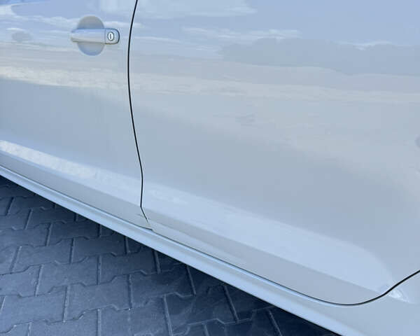 Белый Фольксваген Джетта, объемом двигателя 1.6 л и пробегом 177 тыс. км за 11000 $, фото 6 на Automoto.ua