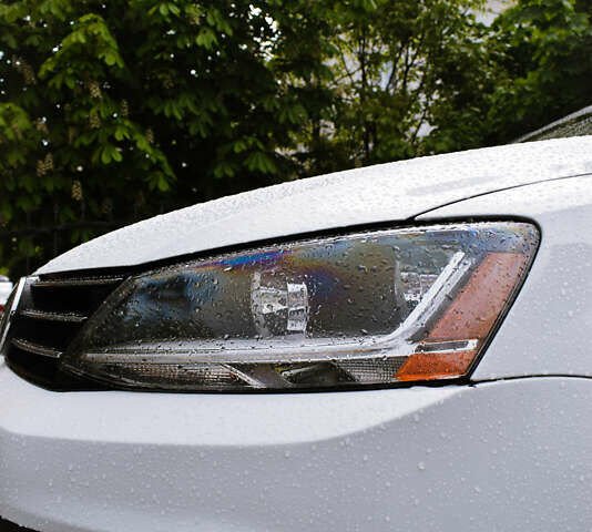 Білий Фольксваген Джетта, об'ємом двигуна 1.4 л та пробігом 115 тис. км за 12300 $, фото 3 на Automoto.ua