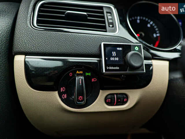 Фольксваген Джетта 2016 в Киеве на Automoto.ua Белый Фольксваген Джетта, объемом двигателя 1.6 л и пробегом 102 тыс. км за 11404 $, фото 13 на Automoto.ua