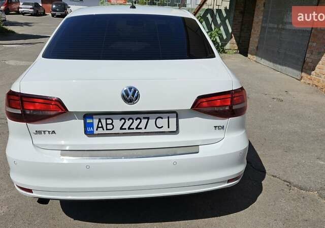 Белый Фольксваген Джетта, объемом двигателя 1.6 л и пробегом 160 тыс. км за 13400 $, фото 8 на Automoto.ua