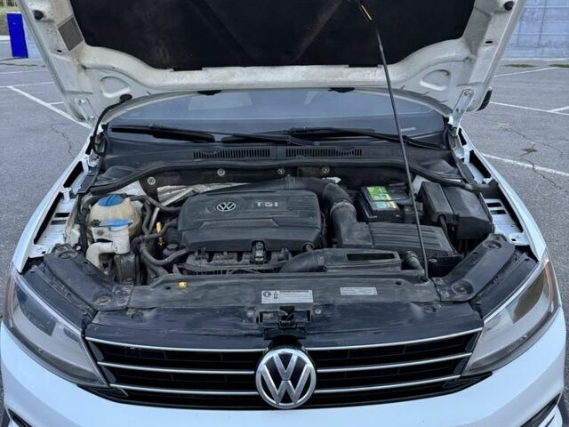 Белый Фольксваген Джетта, объемом двигателя 1.8 л и пробегом 239 тыс. км за 262 $, фото 22 на Automoto.ua