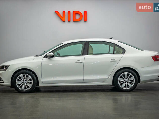 Фольксваген Джетта 2016 в Киеве на Automoto.ua Белый Фольксваген Джетта, объемом двигателя 1.6 л и пробегом 102 тыс. км за 11404 $, фото 2 на Automoto.ua