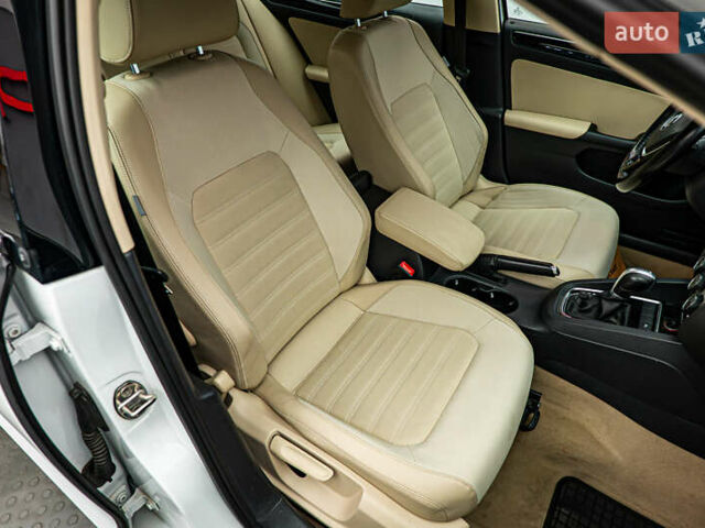 Фольксваген Джетта 2016 в Киеве на Automoto.ua Белый Фольксваген Джетта, объемом двигателя 1.6 л и пробегом 102 тыс. км за 11404 $, фото 16 на Automoto.ua