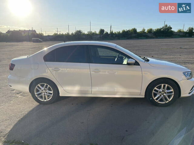 Белый Фольксваген Джетта, объемом двигателя 1.6 л и пробегом 280 тыс. км за 11200 $, фото 3 на Automoto.ua