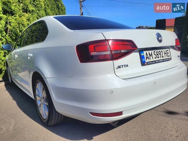 Белый Фольксваген Джетта, объемом двигателя 1.6 л и пробегом 219 тыс. км за 12500 $, фото 13 на Automoto.ua