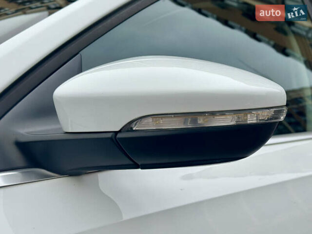 Белый Фольксваген Джетта, объемом двигателя 1.6 л и пробегом 94 тыс. км за 15890 $, фото 7 на Automoto.ua