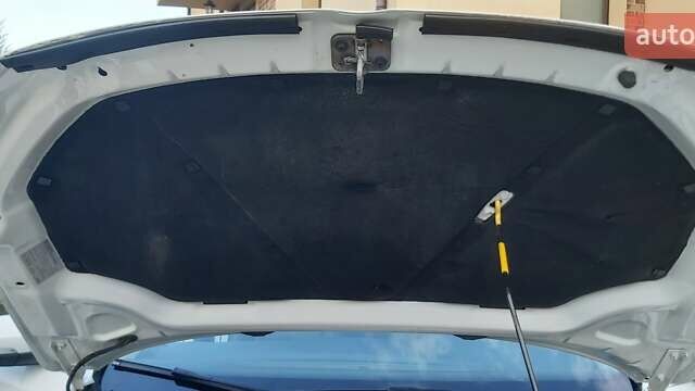 Белый Фольксваген Джетта, объемом двигателя 1.4 л и пробегом 141 тыс. км за 9500 $, фото 9 на Automoto.ua