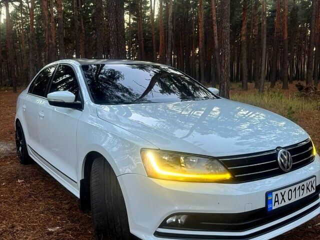 Фольксваген Джетта 2016 в Богодухове на Automoto.ua Белый Фольксваген Джетта, объемом двигателя 1.8 л и пробегом 107 тыс. км за 12700 $, фото 2 на Automoto.ua