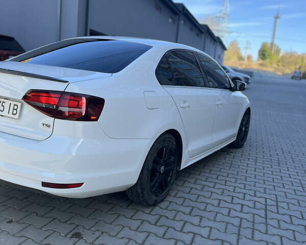 Фольксваген Джетта 2016 в Тернополе на Automoto.ua Белый Фольксваген Джетта, объемом двигателя 1.39 л и пробегом 181 тыс. км за 9999 $, фото 6 на Automoto.ua