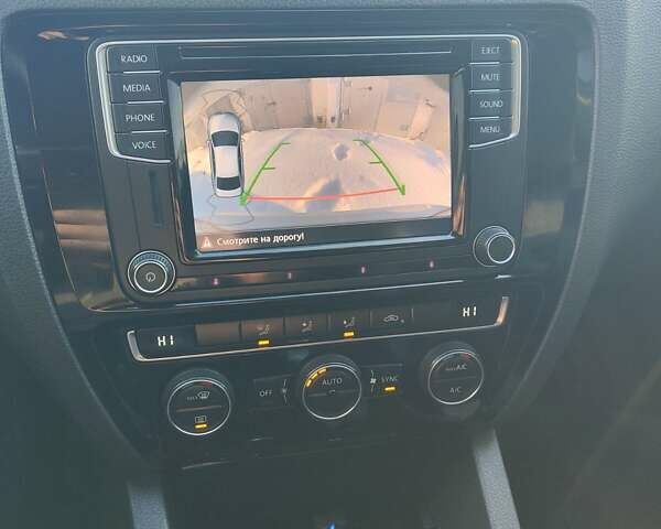 Белый Фольксваген Джетта, объемом двигателя 1.6 л и пробегом 171 тыс. км за 10800 $, фото 5 на Automoto.ua