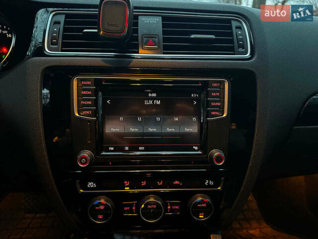 Белый Фольксваген Джетта, объемом двигателя 1.6 л и пробегом 180 тыс. км за 10990 $, фото 16 на Automoto.ua