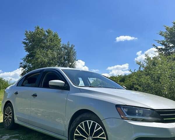 Білий Фольксваген Джетта, об'ємом двигуна 1.4 л та пробігом 98 тис. км за 10700 $, фото 2 на Automoto.ua