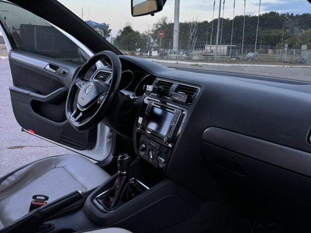 Белый Фольксваген Джетта, объемом двигателя 1.8 л и пробегом 239 тыс. км за 262 $, фото 9 на Automoto.ua