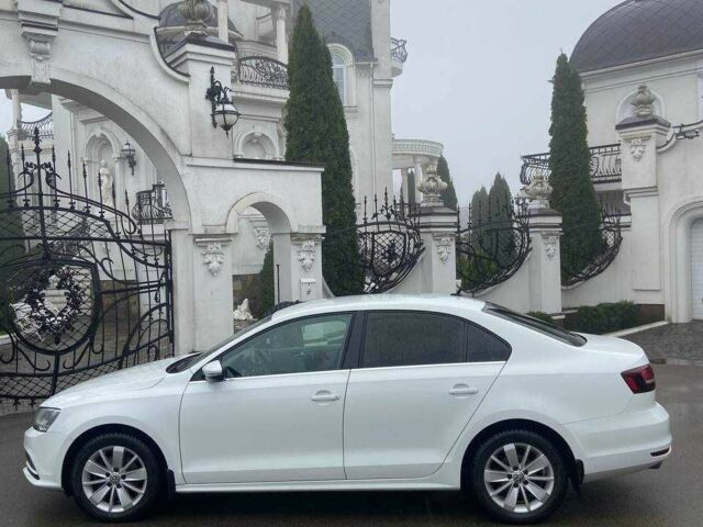Белый Фольксваген Джетта, объемом двигателя 1.6 л и пробегом 157 тыс. км за 10300 $, фото 1 на Automoto.ua