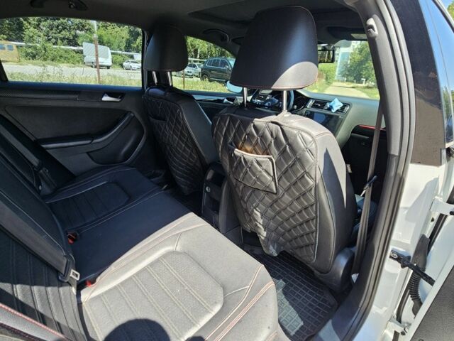 Білий Фольксваген Джетта, об'ємом двигуна 2 л та пробігом 179 тис. км за 11500 $, фото 3 на Automoto.ua