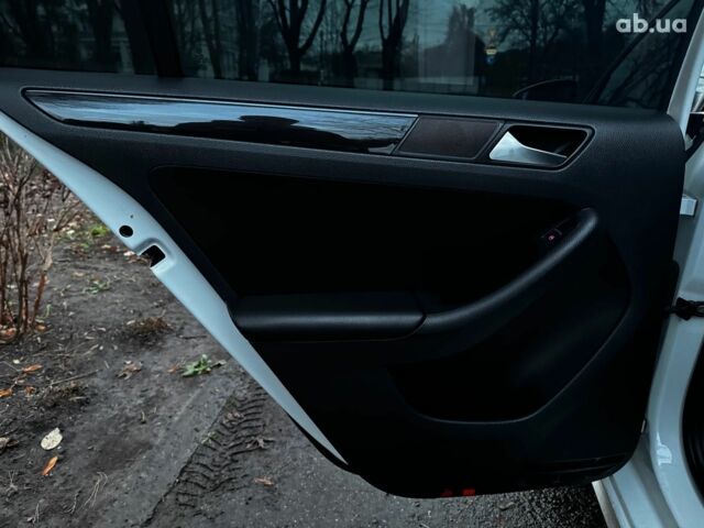 Белый Фольксваген Джетта, объемом двигателя 1.6 л и пробегом 180 тыс. км за 10990 $, фото 23 на Automoto.ua