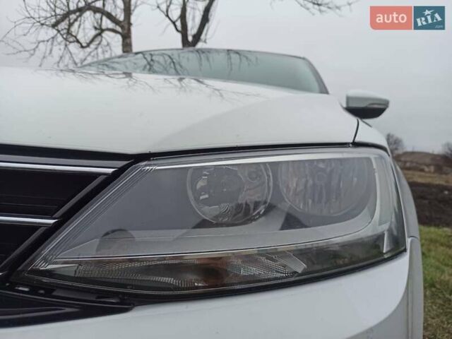 Белый Фольксваген Джетта, объемом двигателя 1.6 л и пробегом 226 тыс. км за 12500 $, фото 18 на Automoto.ua